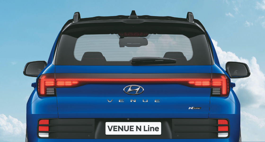 Connecting LED tail lamps